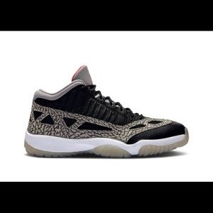 Air Jordan Retro 11 Low IE Cement